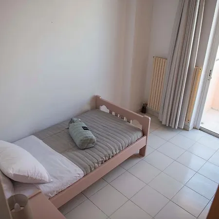 Apartment House *
